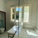 Domaine Des Encourdoules Luxueuse Et Raffinee Sur Un Hectare Face A La Willa *