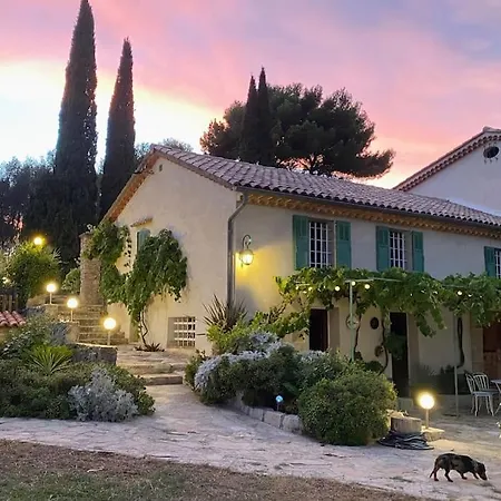 Domaine Des Encourdoules Luxueuse Et Raffinee Sur Un Hectare Face A La Willa Vallauris