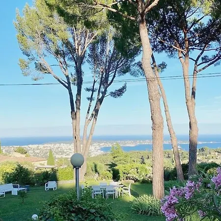 Domaine Des Encourdoules Luxueuse Et Raffinee Sur Un Hectare Face A La