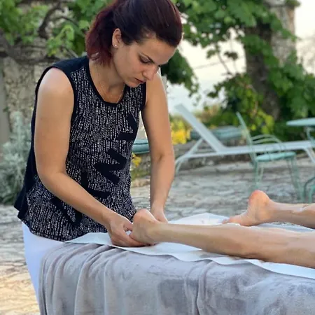 Willa Domaine Des Encourdoules Luxueuse Et Raffinee Sur Un Hectare Face A La *